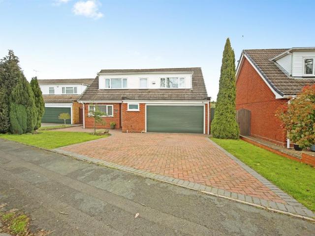 3 bedroom detached house for sale