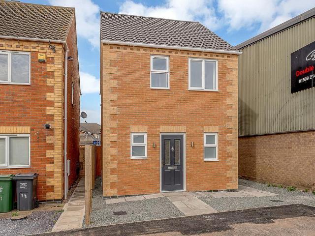 3 bedroom detached house for sale