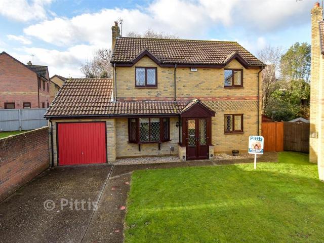 3 bedroom detached house for sale