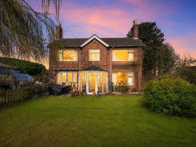3 bedroom detached house for sale