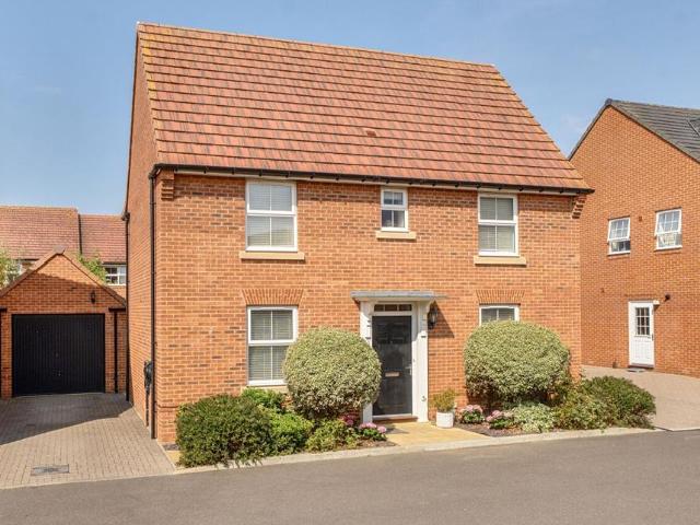 3 bedroom detached house for sale