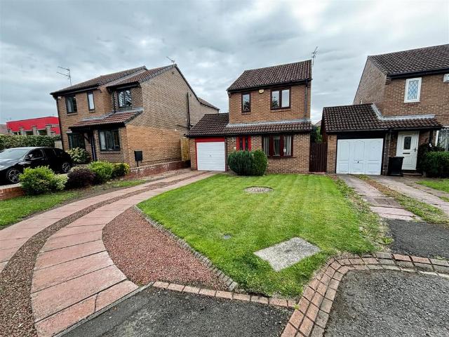 3 bedroom detached house for sale
