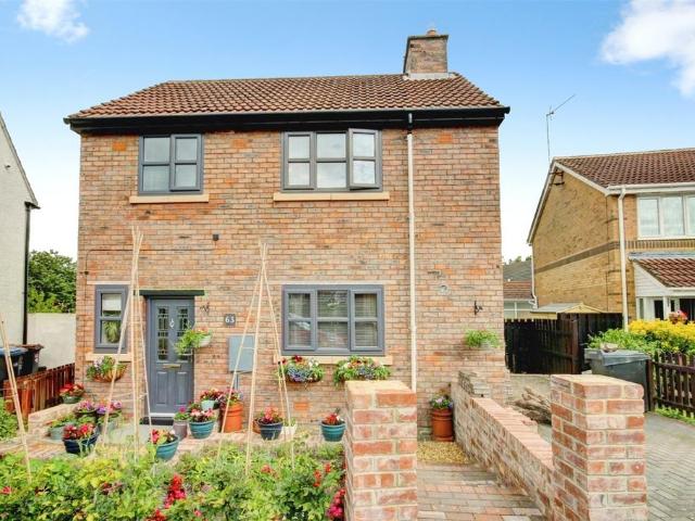 3 bedroom detached house for sale