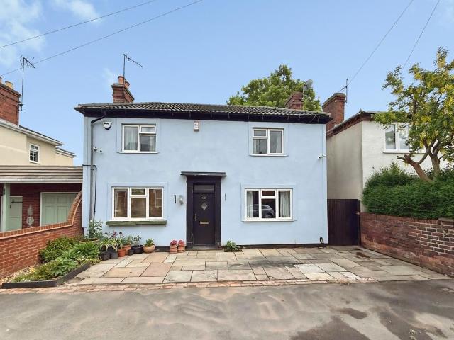 3 bedroom detached house for sale