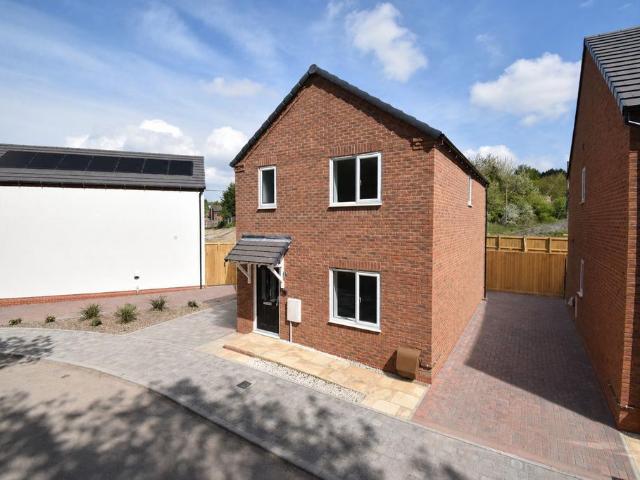 3 bedroom detached house for sale