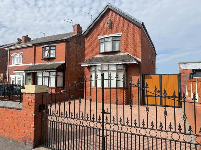 3 bedroom detached house for sale