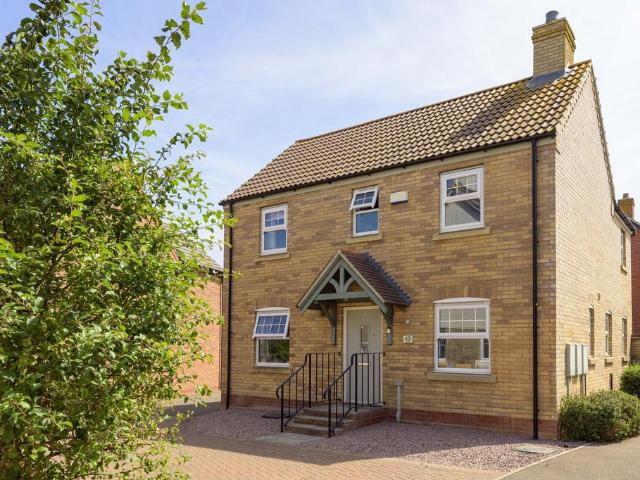 3 bedroom detached house for sale