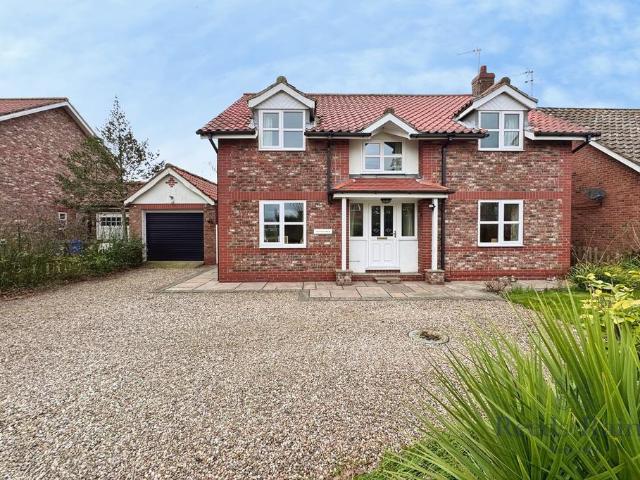 3 bedroom detached house for sale