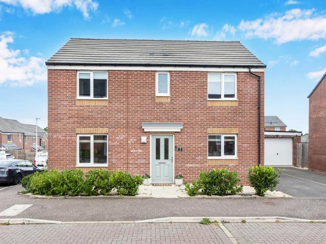3 bedroom detached house for sale