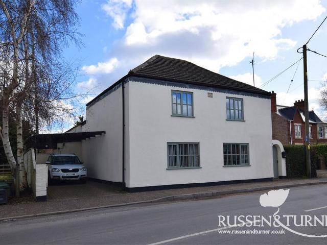 3 bedroom detached house for sale