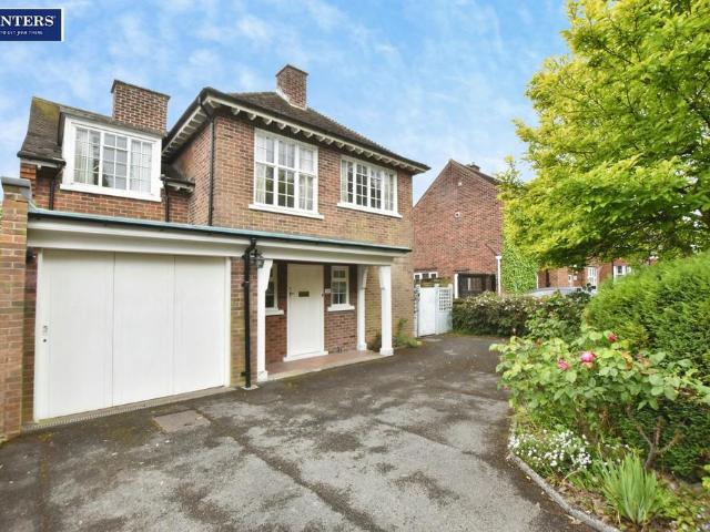 3 bedroom detached house for sale
