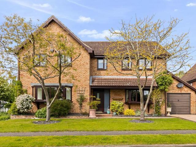 3 bedroom detached house for sale