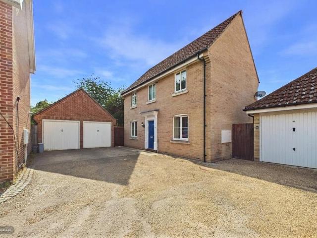 3 bedroom detached house for sale