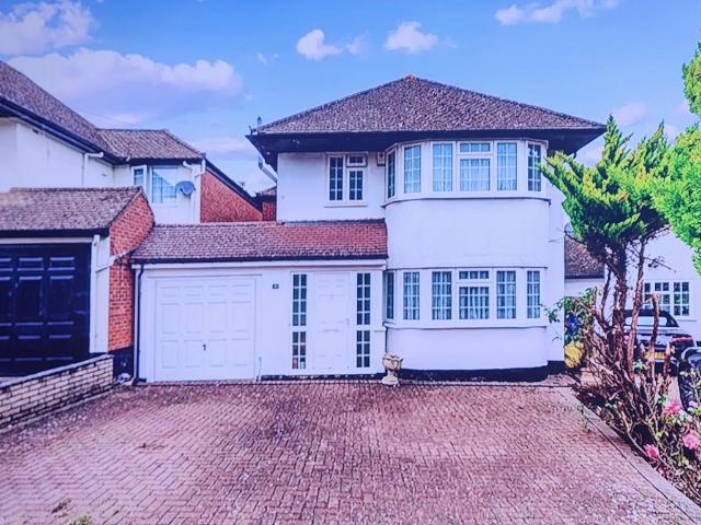 3 bedroom detached house for sale