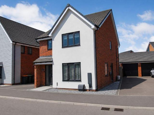3 bedroom detached house for sale