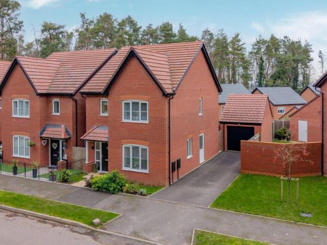 3 bedroom detached house for sale