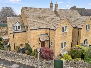 House for sale in Burhill - Garden, Equipped kitchen