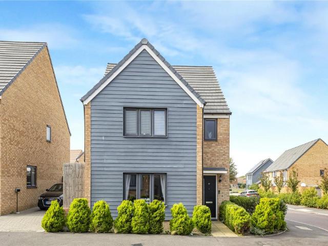 3 bedroom detached house for sale