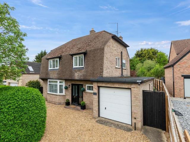 3 bedroom detached house for sale