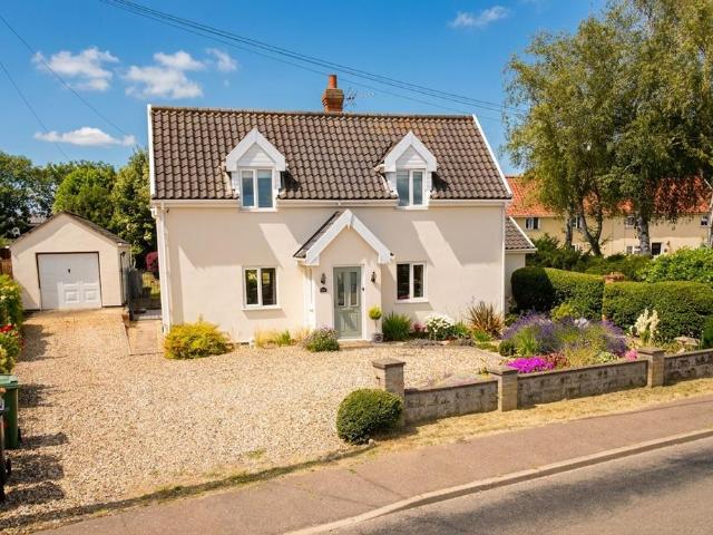 3 bedroom detached house for sale