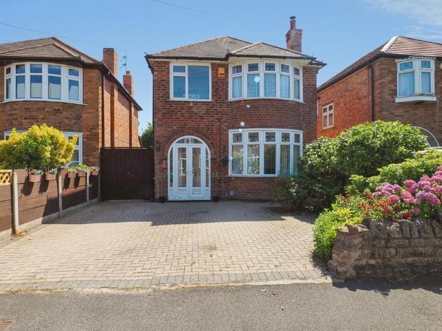 3 bedroom detached house for sale