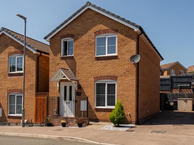 3 bedroom detached house for sale