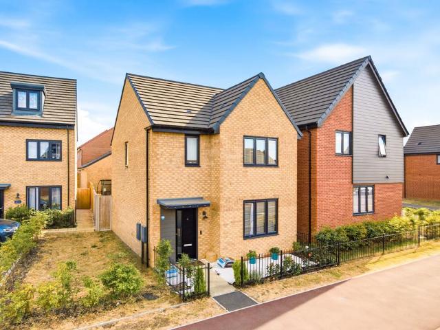 3 bedroom detached house for sale