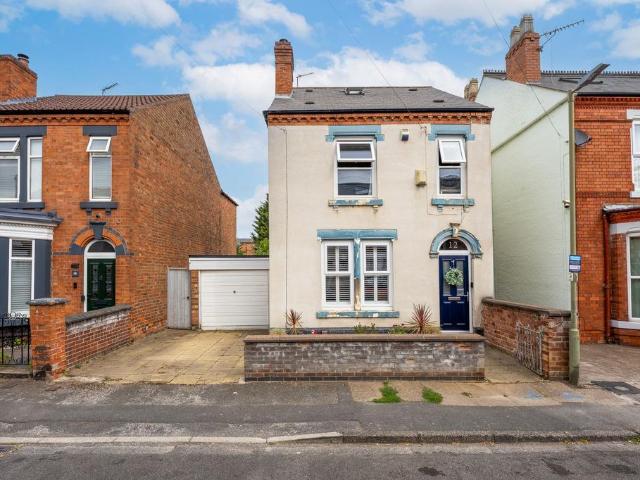 3 bedroom detached house for sale