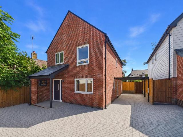 3 bedroom detached house for sale