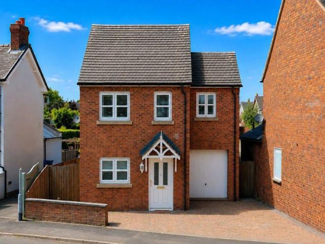 3 bedroom detached house for sale
