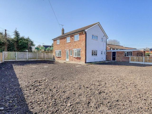 3 bedroom detached house for sale