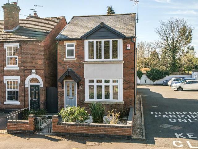 3 bedroom detached house for sale