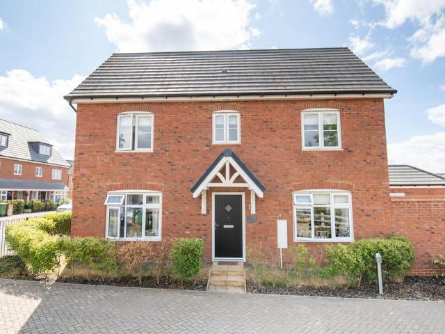 3 bedroom detached house for sale