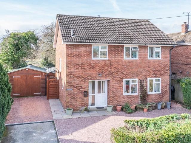 3 bedroom detached house for sale