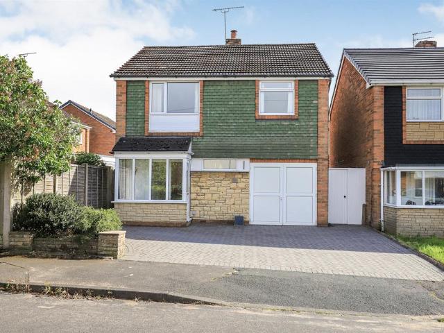 3 bedroom detached house for sale