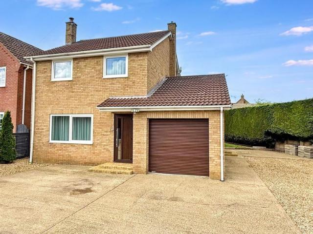 3 bedroom detached house for sale