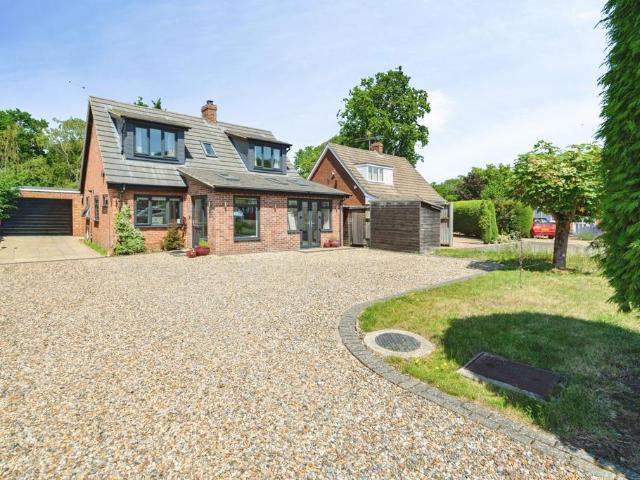 3 bedroom detached house for sale