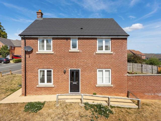3 bedroom detached house for sale