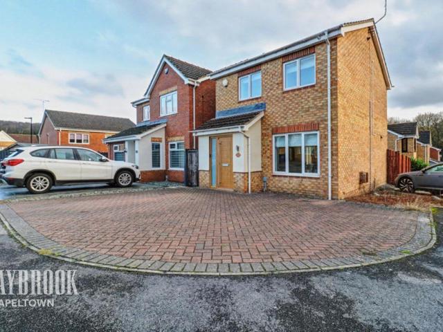 3 bedroom detached house for sale