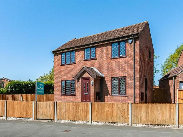 3 bedroom detached house for sale