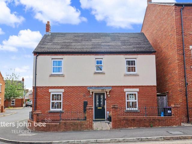 3 bedroom detached house for sale