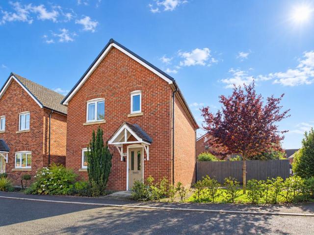 3 bedroom detached house for sale