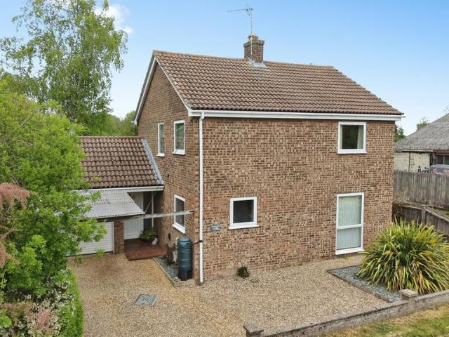 3 bedroom detached house for sale