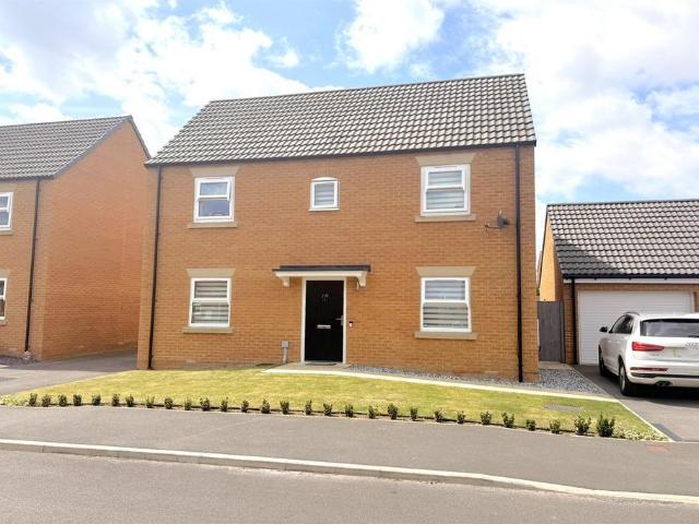 3 bedroom detached house for sale