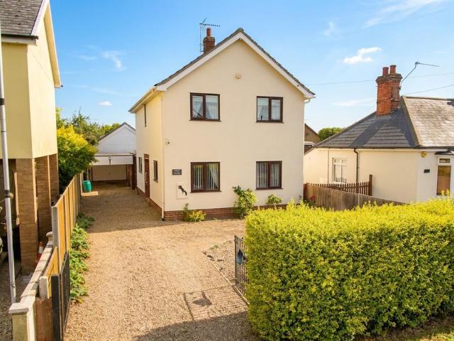 3 bedroom detached house for sale