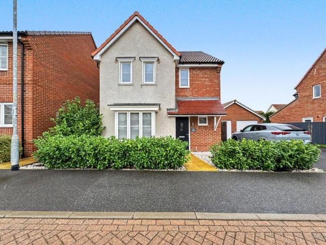 3 bedroom detached house for sale
