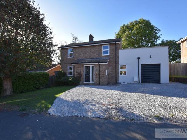 3 bedroom detached house for sale