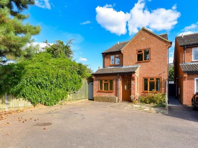 3 bedroom detached house for sale