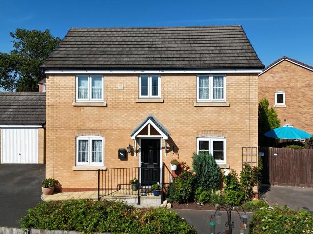 3 bedroom detached house for sale