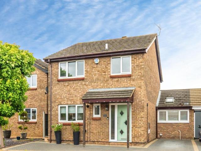 3 bedroom detached house for sale
